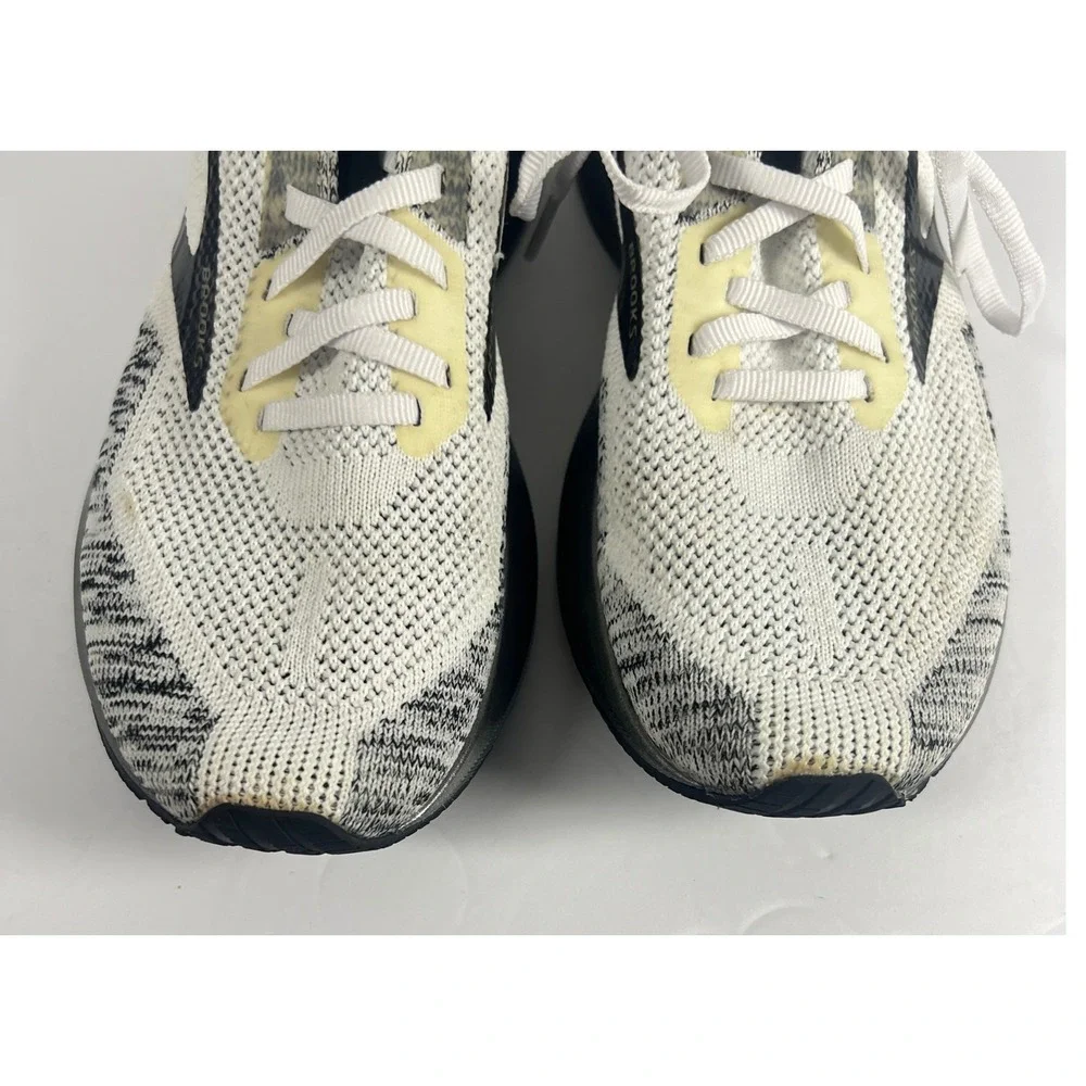 Brooks levitate running